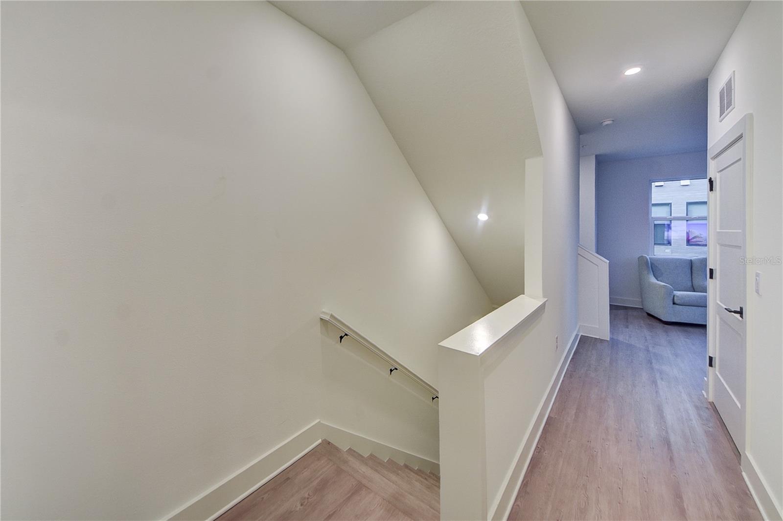 Image 28 of 58 For 323 15th Street N