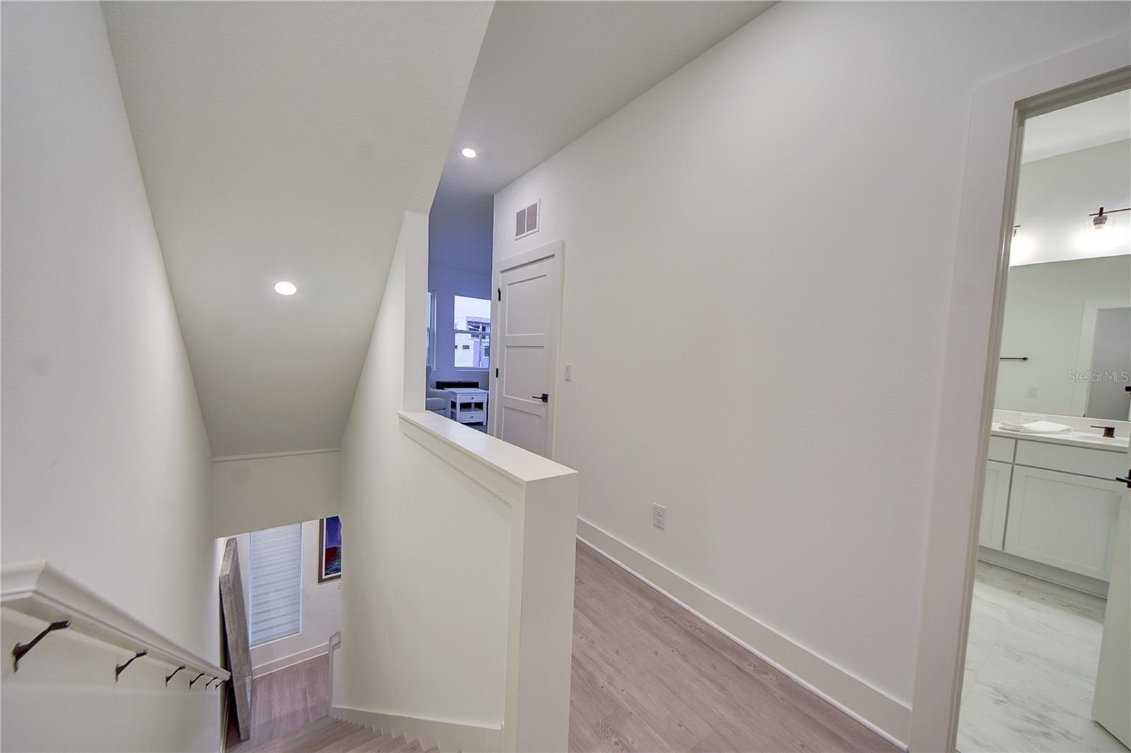 Image 29 of 58 For 323 15th Street N