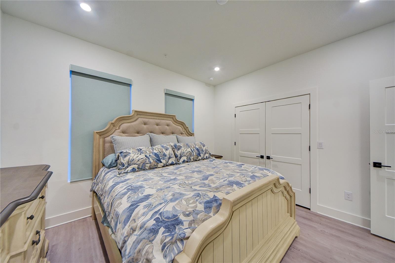 Image 31 of 58 For 323 15th Street N