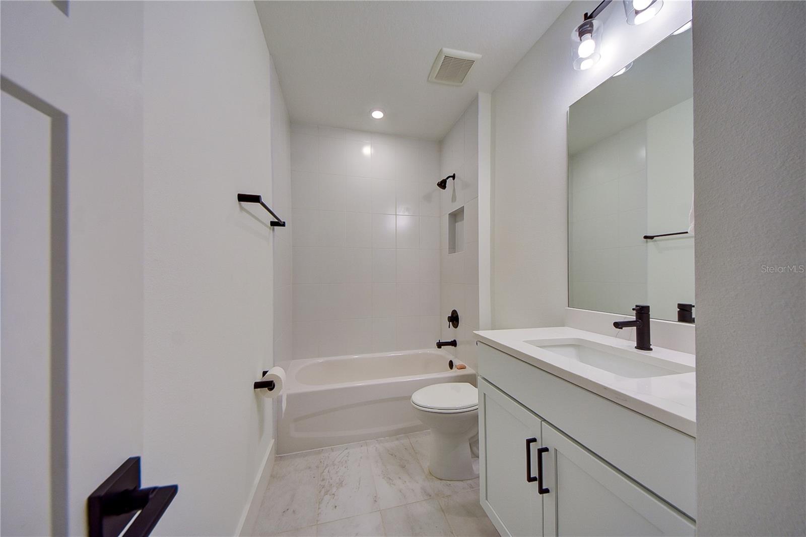 Image 9 of 58 For 323 15th Street N