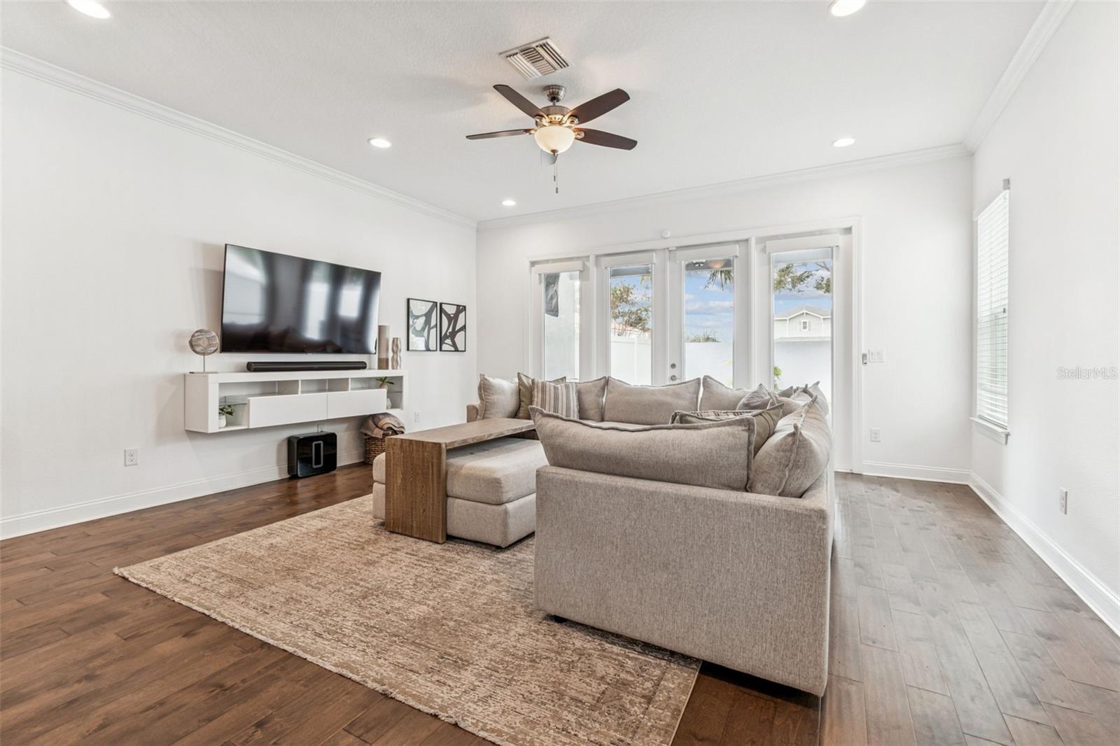 Image 21 of 43 For 309 Gomez Avenue 2