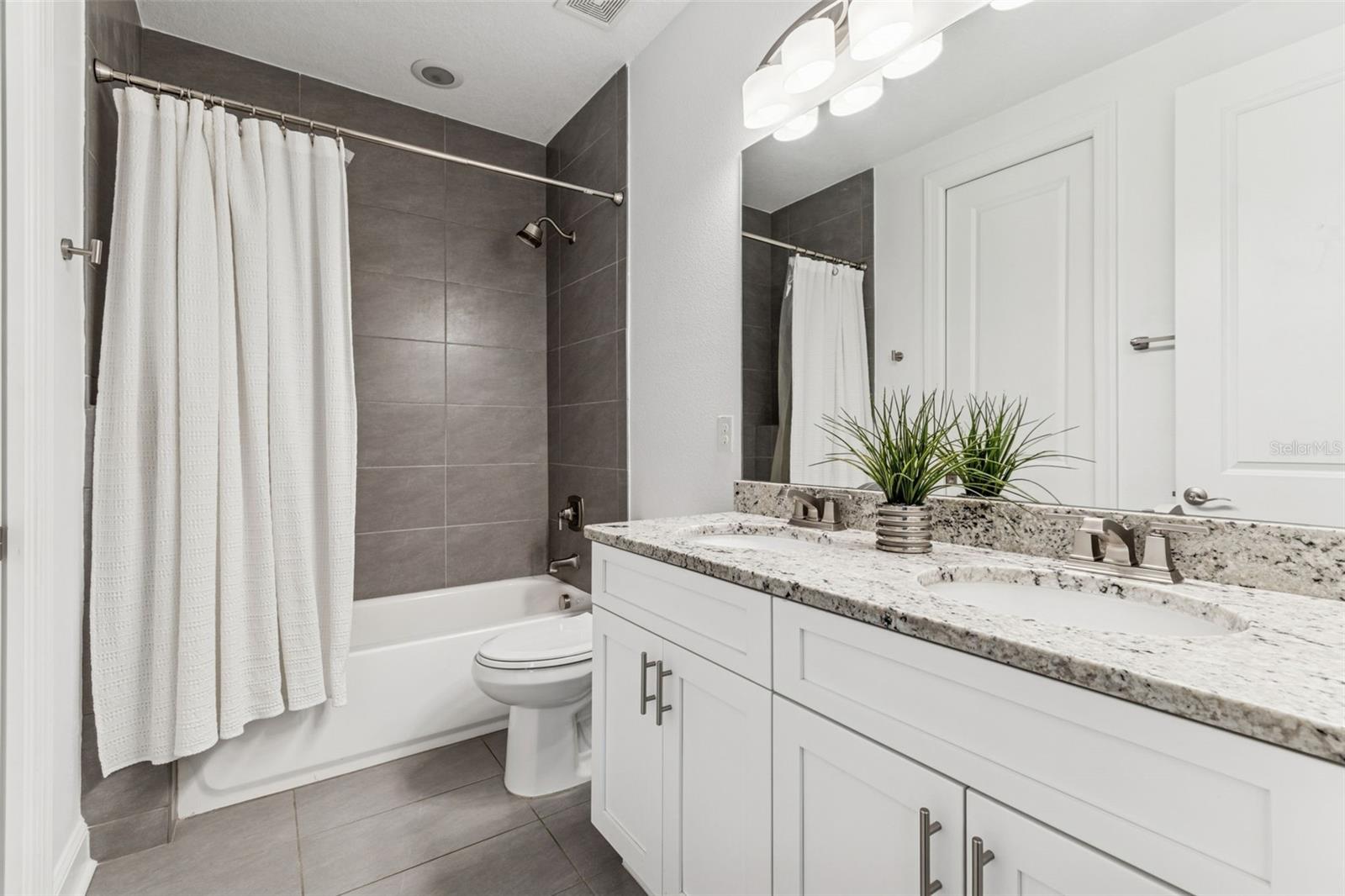 Image 34 of 43 For 309 Gomez Avenue 2