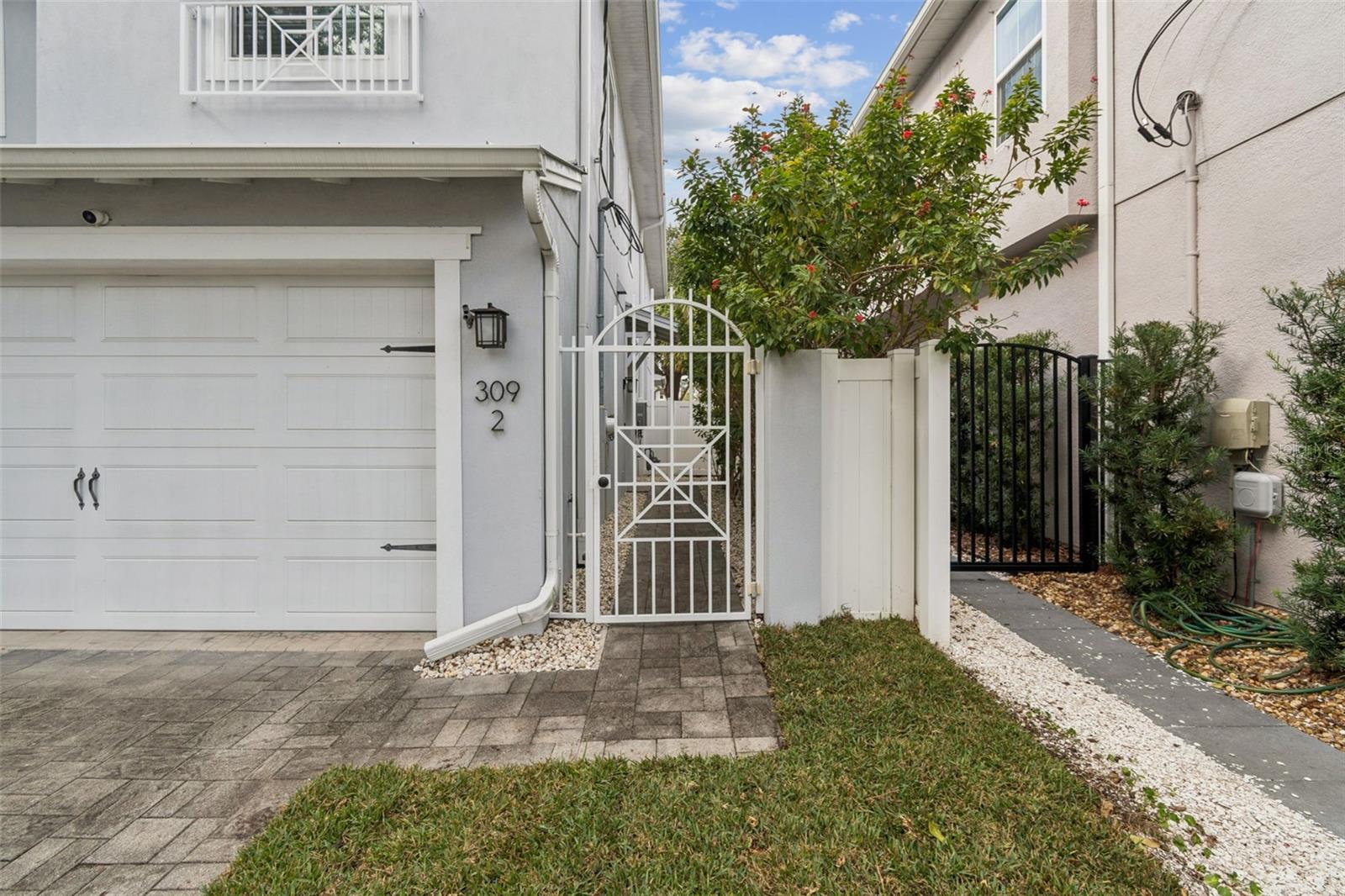 Image 7 of 43 For 309 Gomez Avenue 2