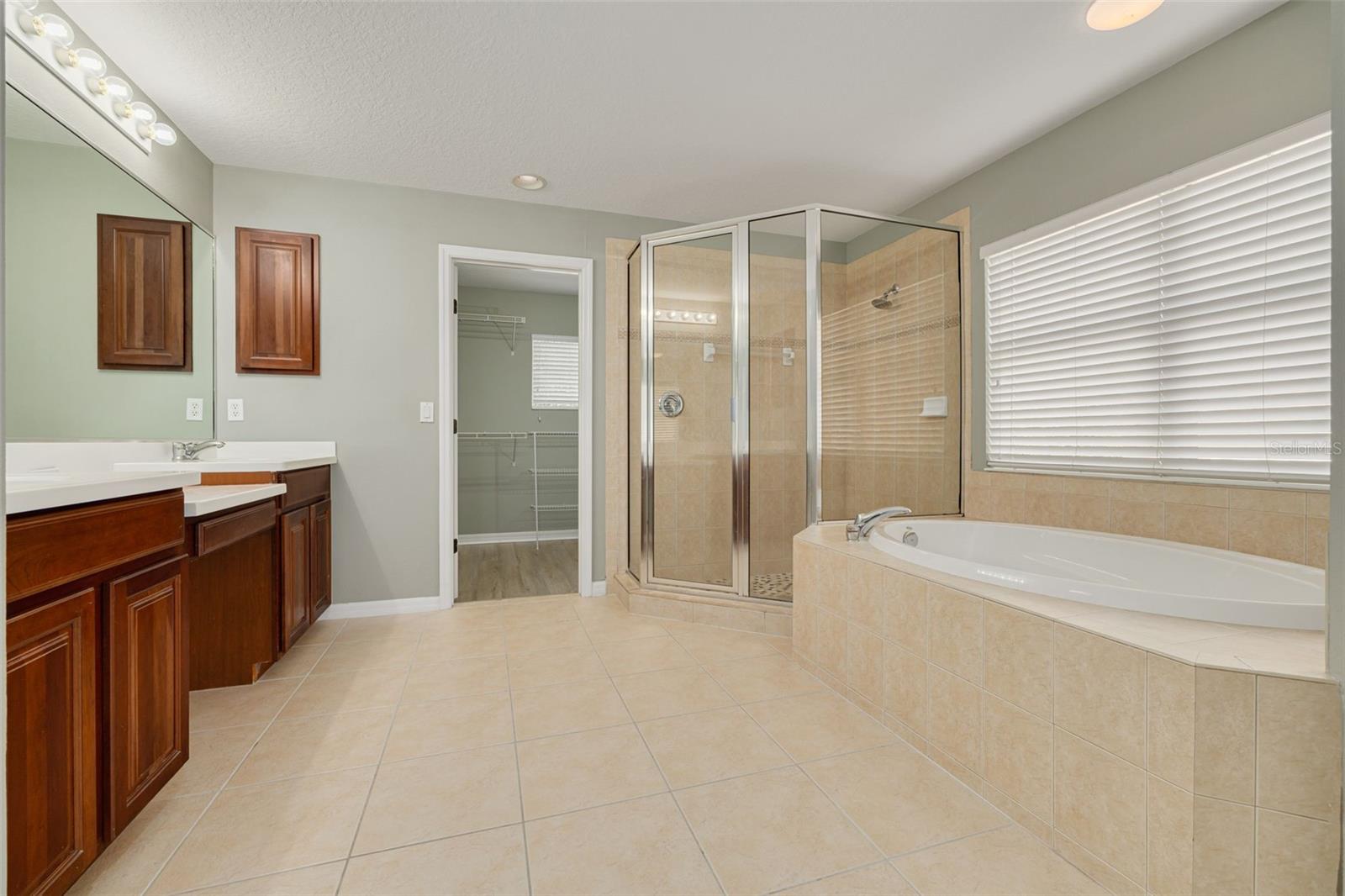 Image 22 of 40 For 9028 Willowbrook Circle