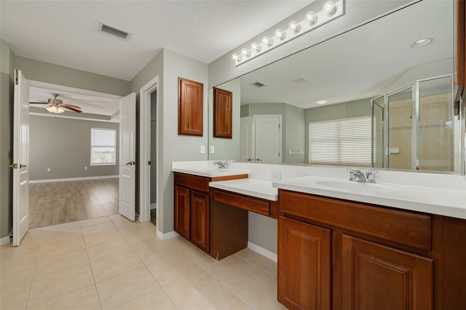 Image 23 of 40 For 9028 Willowbrook Circle