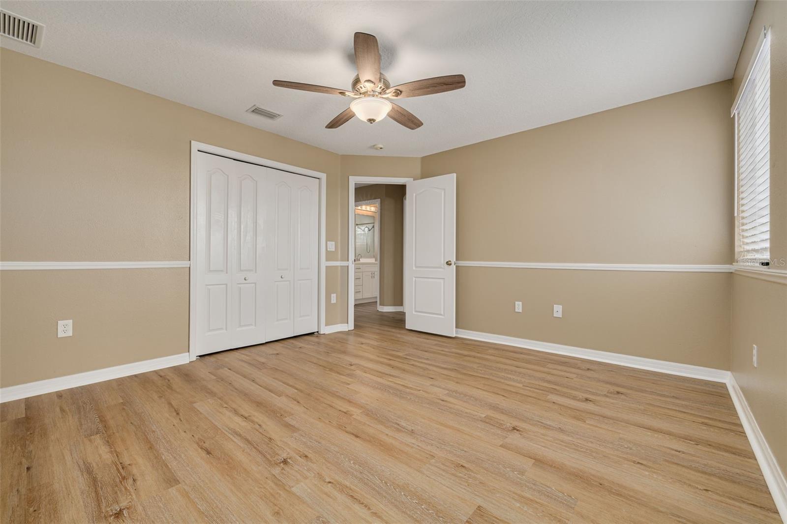 Image 26 of 40 For 9028 Willowbrook Circle