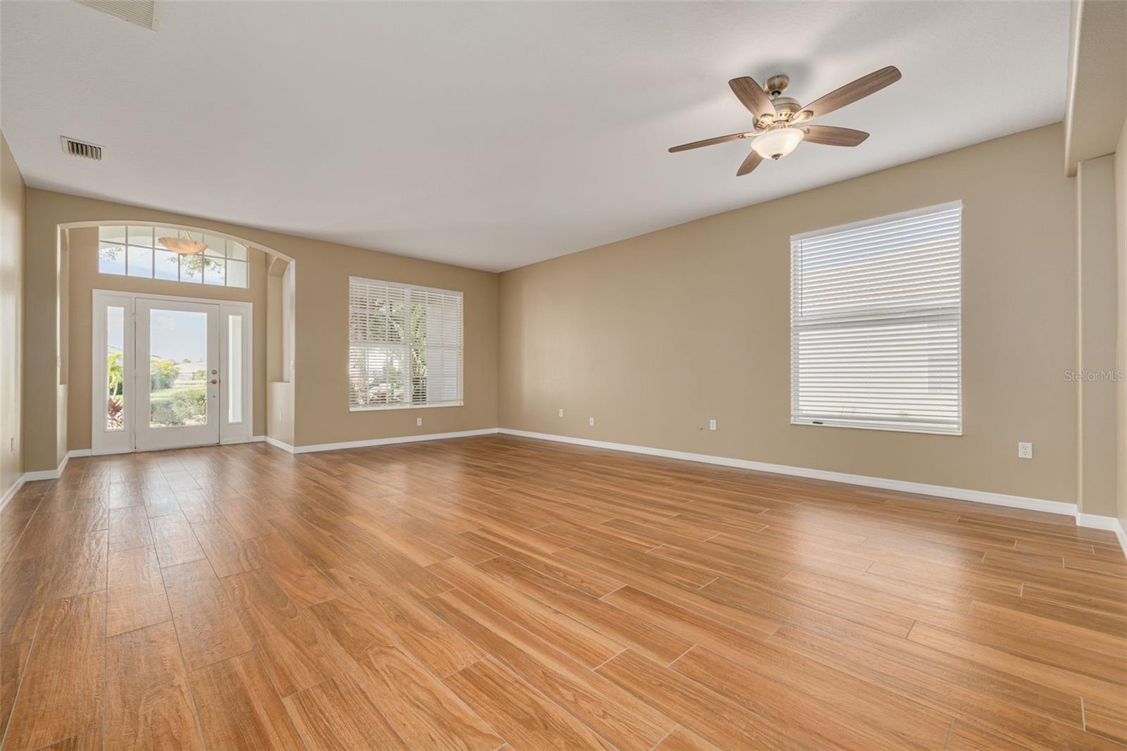 Image 3 of 40 For 9028 Willowbrook Circle