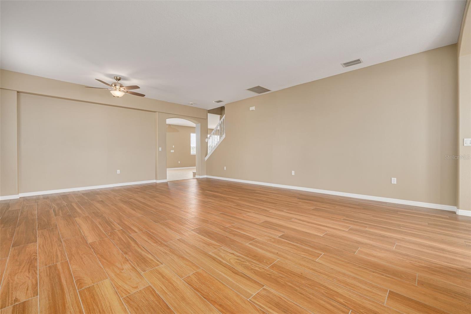 Image 4 of 40 For 9028 Willowbrook Circle