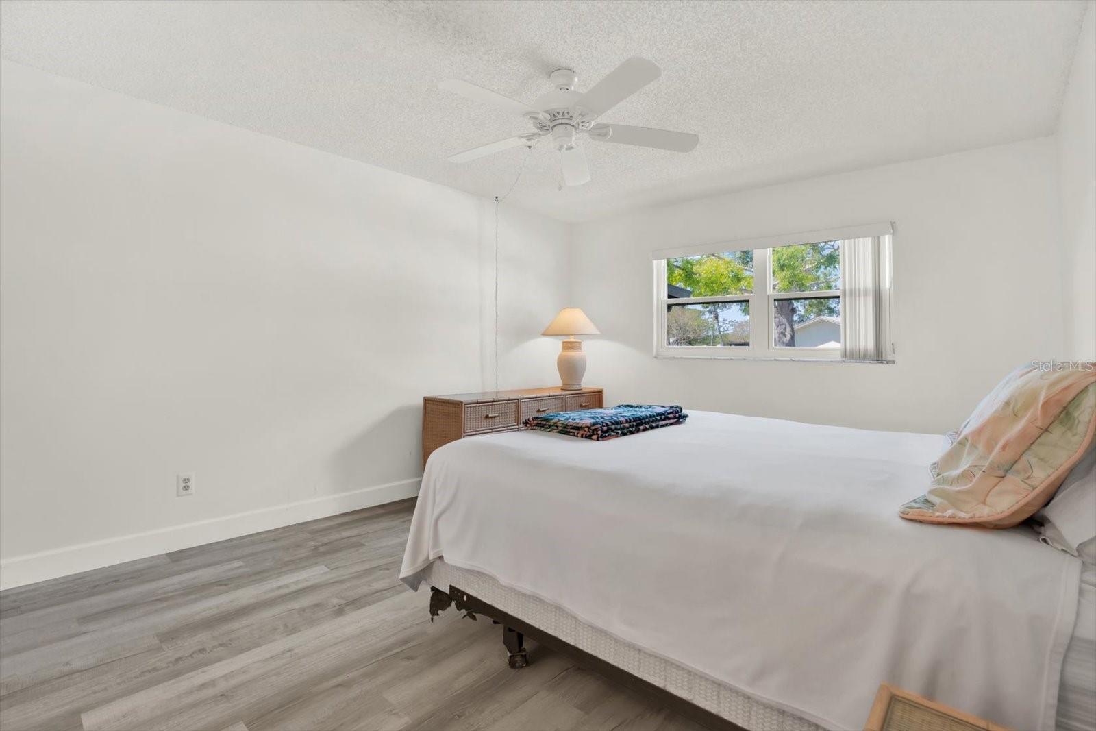 Image 20 of 42 For 3146 37th Lane S A