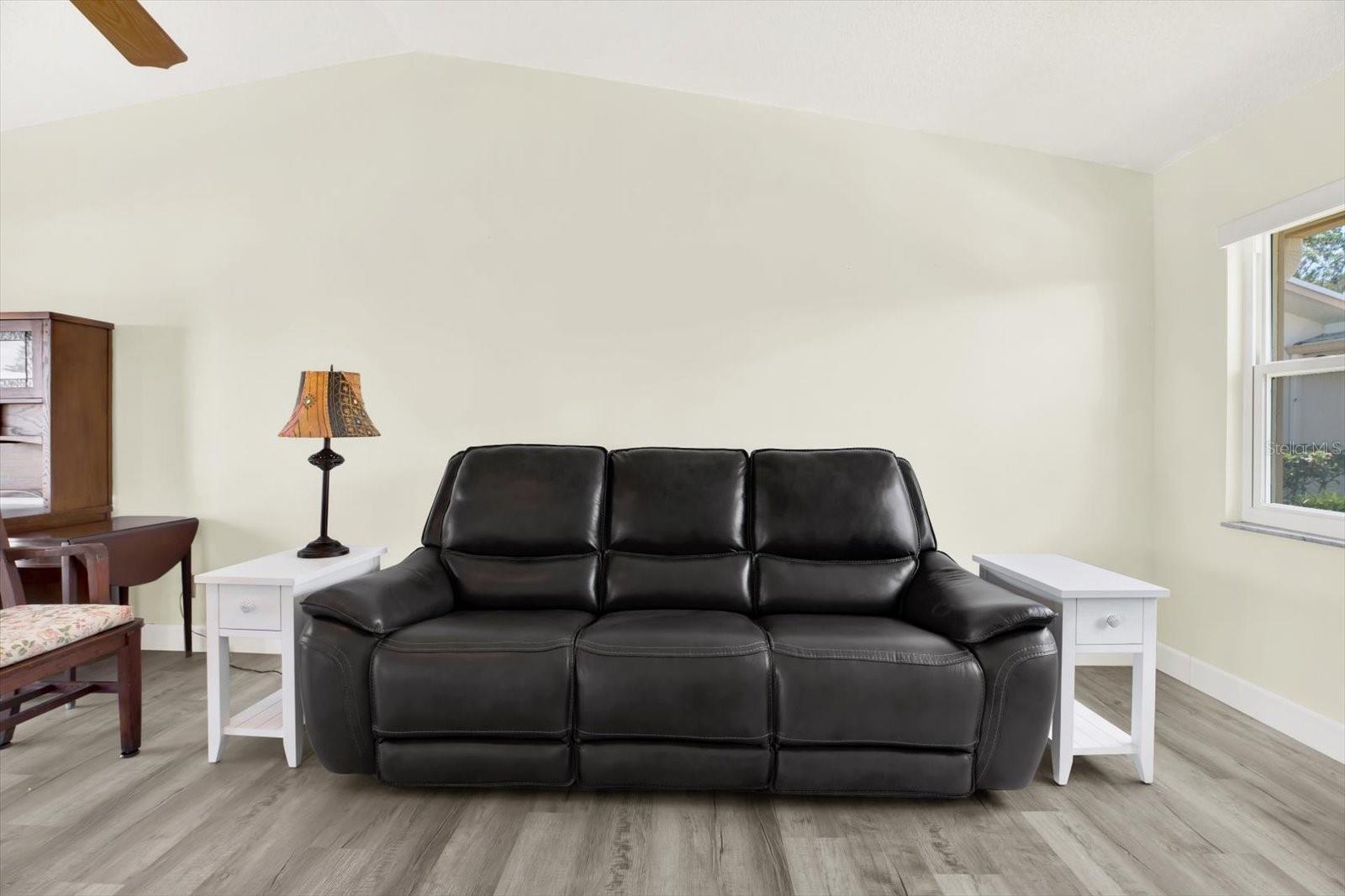 Image 4 of 42 For 3146 37th Lane S A