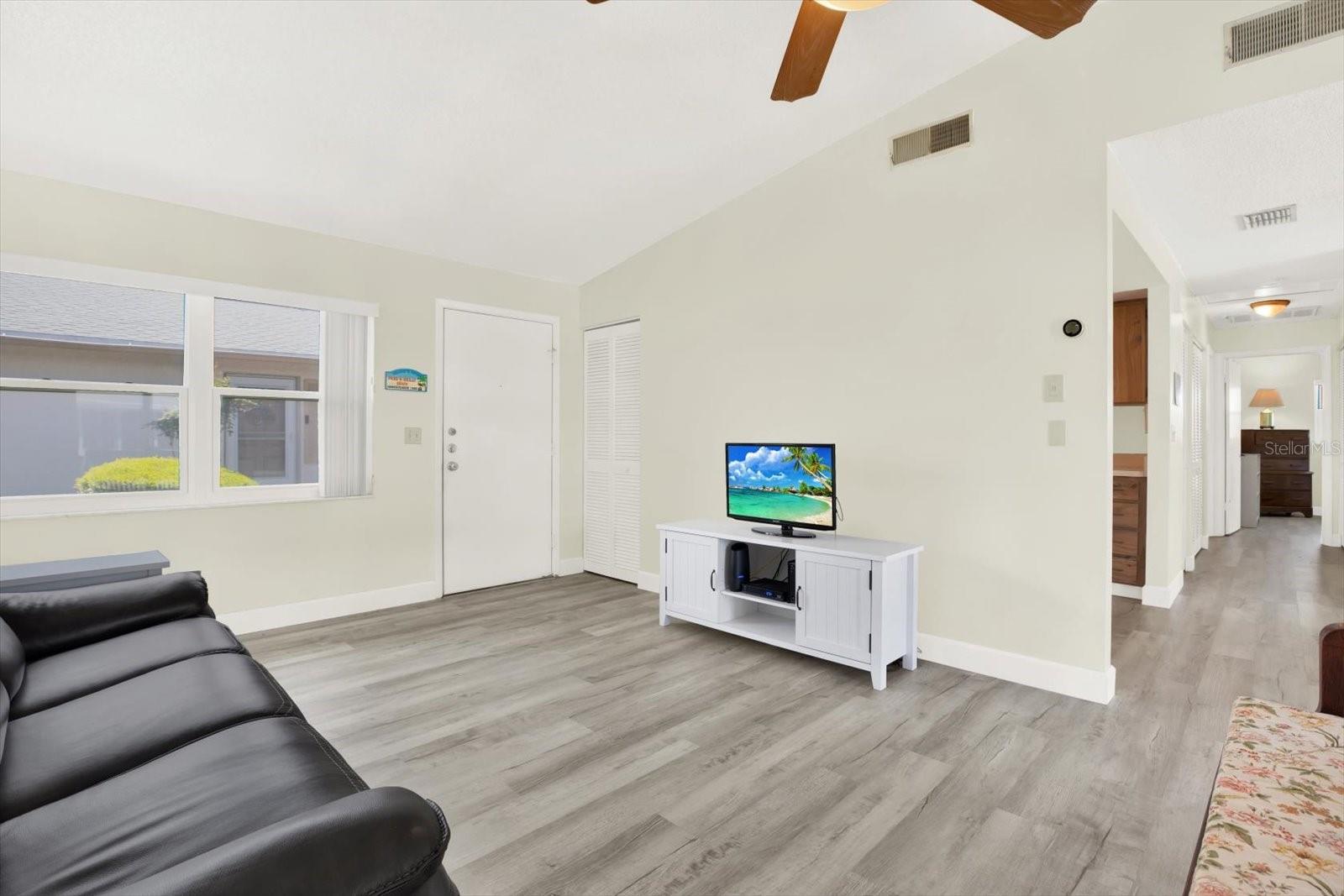 Image 7 of 42 For 3146 37th Lane S A