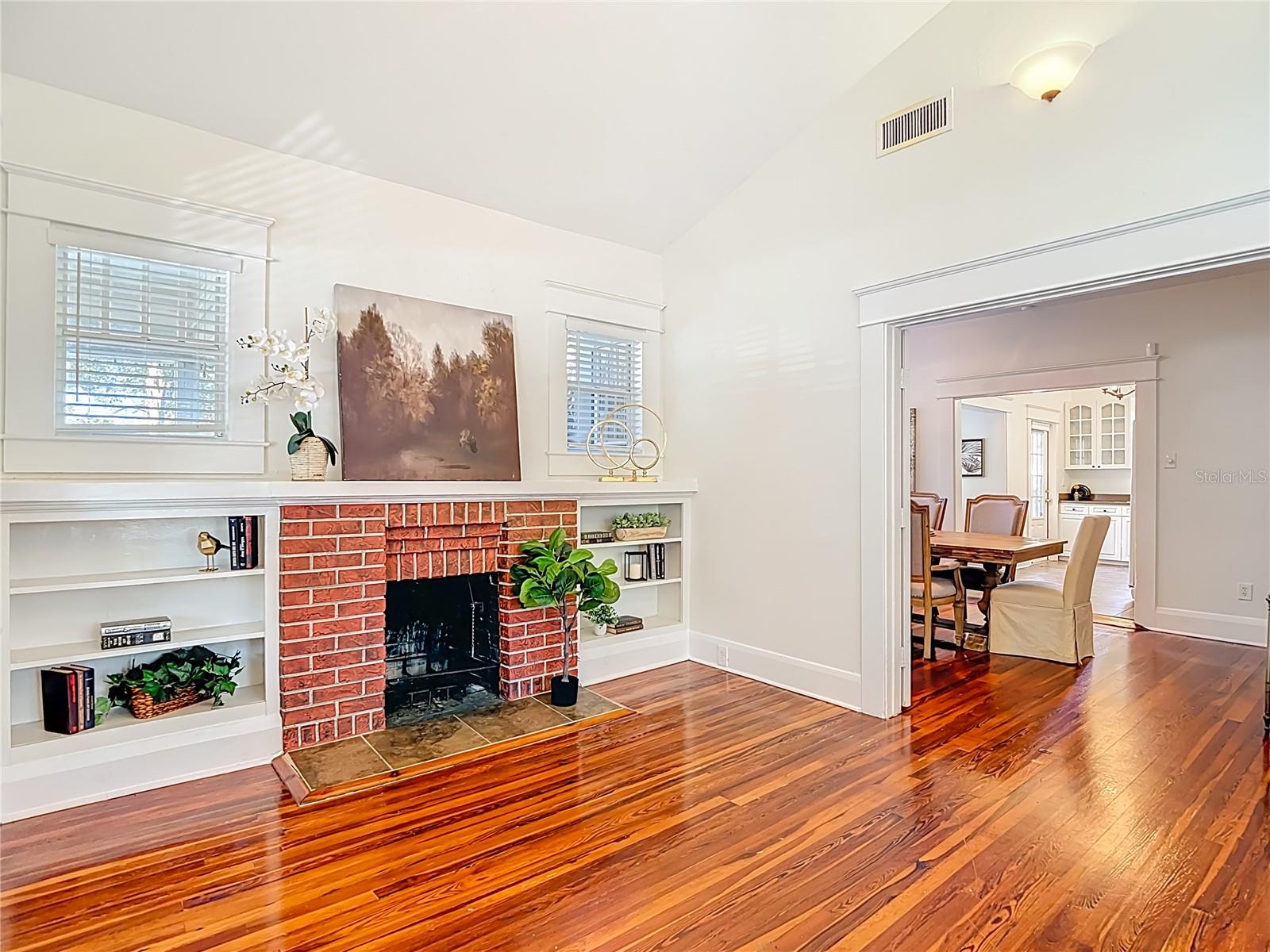 Image 11 of 38 For 906 Broad Street