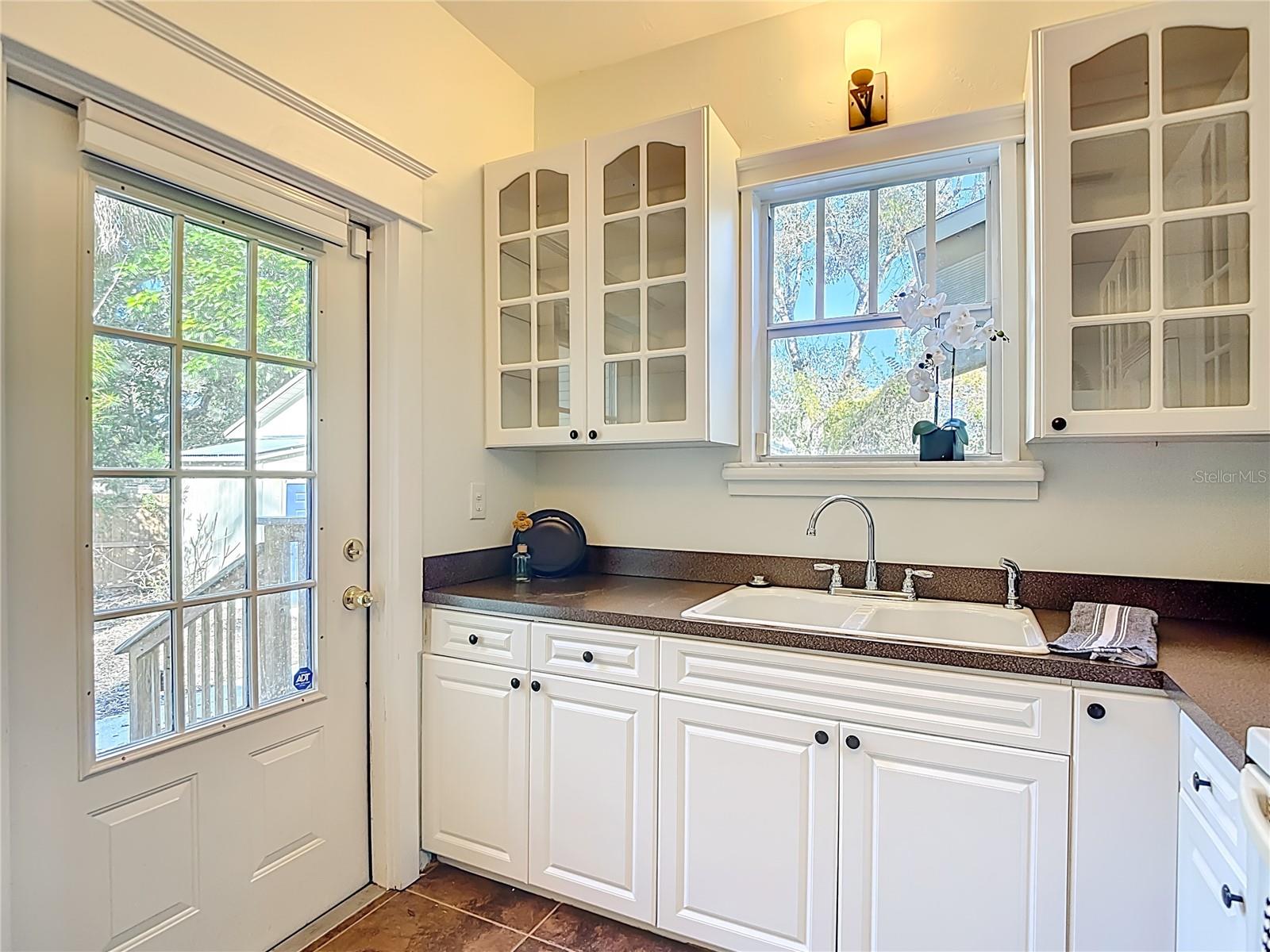 Image 15 of 38 For 906 Broad Street