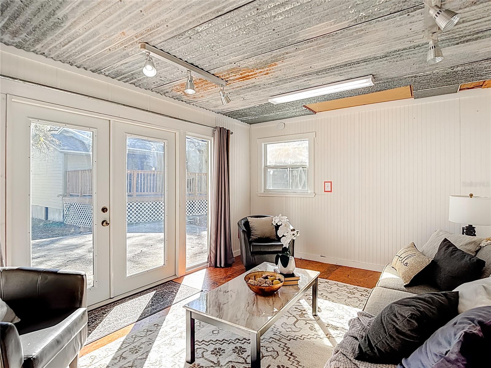 Image 28 of 38 For 906 Broad Street