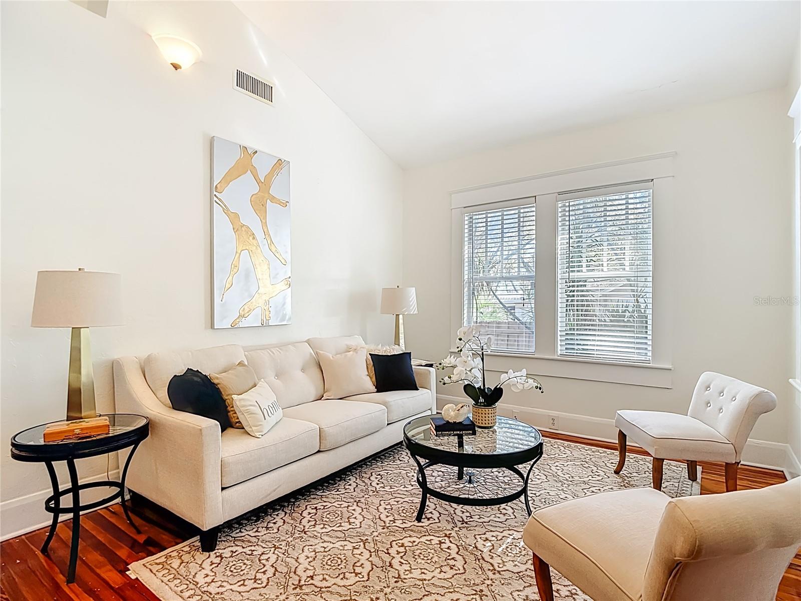 Image 8 of 38 For 906 Broad Street