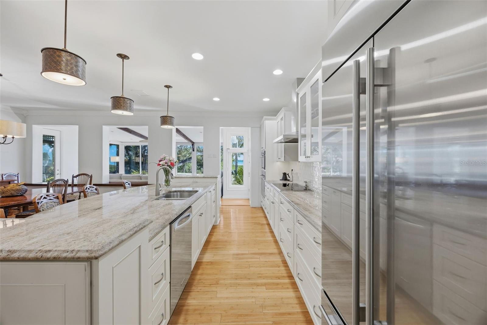 Image 20 of 84 For 1407 Bayshore Drive