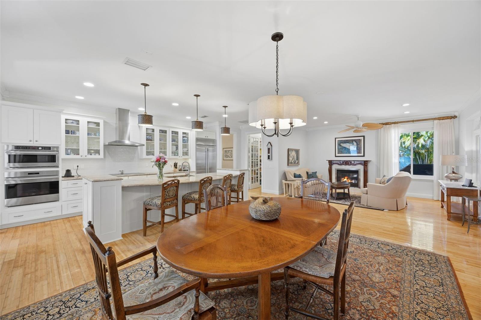 Image 23 of 84 For 1407 Bayshore Drive