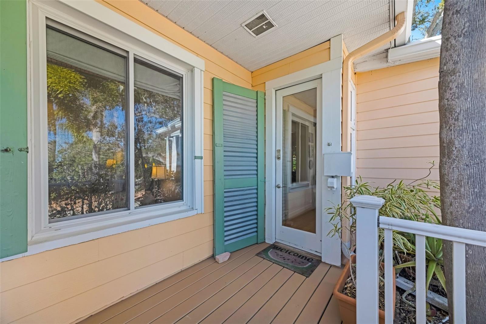 Image 32 of 84 For 1407 Bayshore Drive