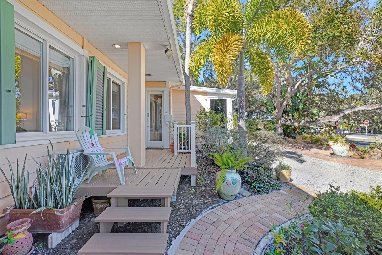 Image 33 of 84 For 1407 Bayshore Drive