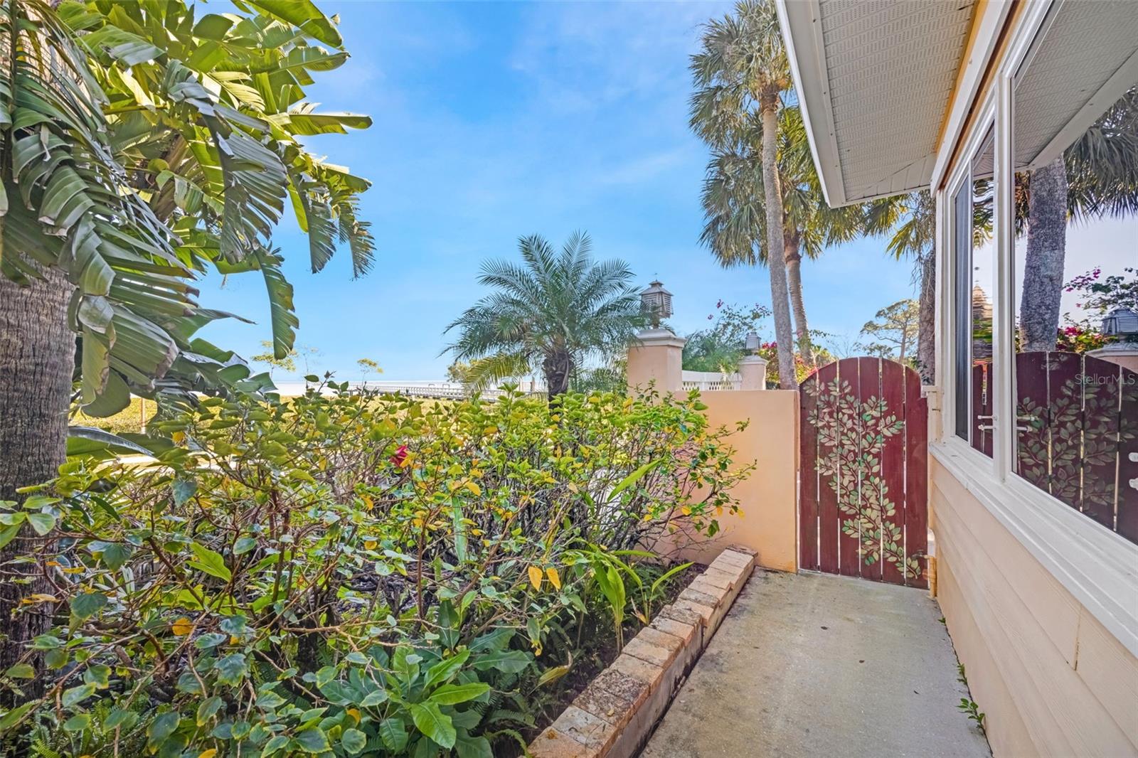 Image 34 of 84 For 1407 Bayshore Drive