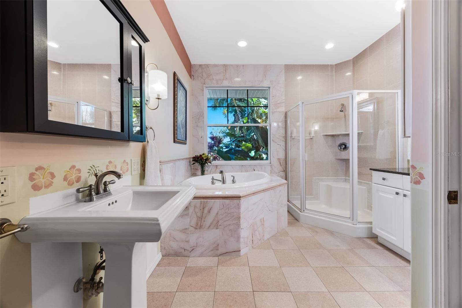 Image 48 of 84 For 1407 Bayshore Drive