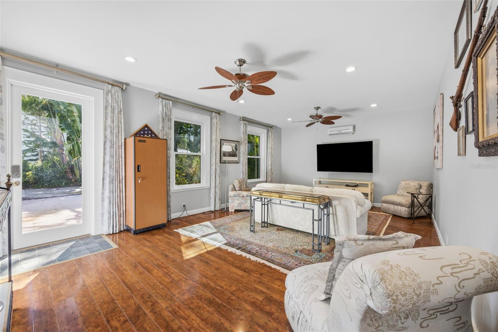 Image 59 of 84 For 1407 Bayshore Drive