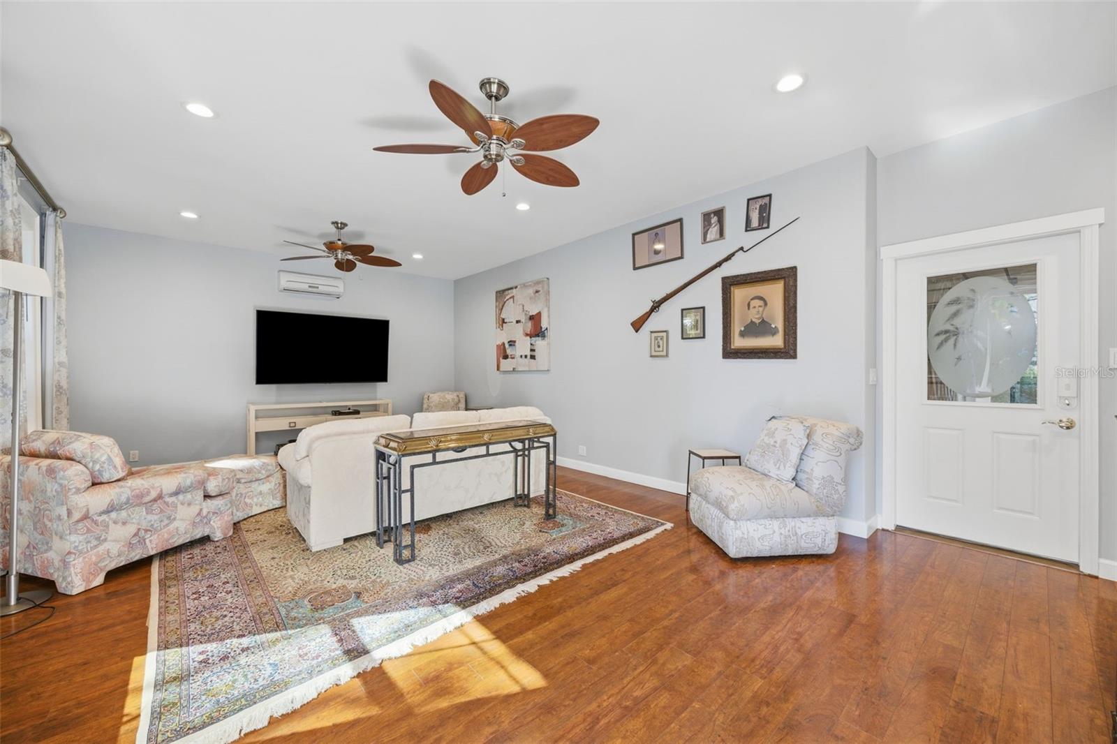 Image 60 of 84 For 1407 Bayshore Drive