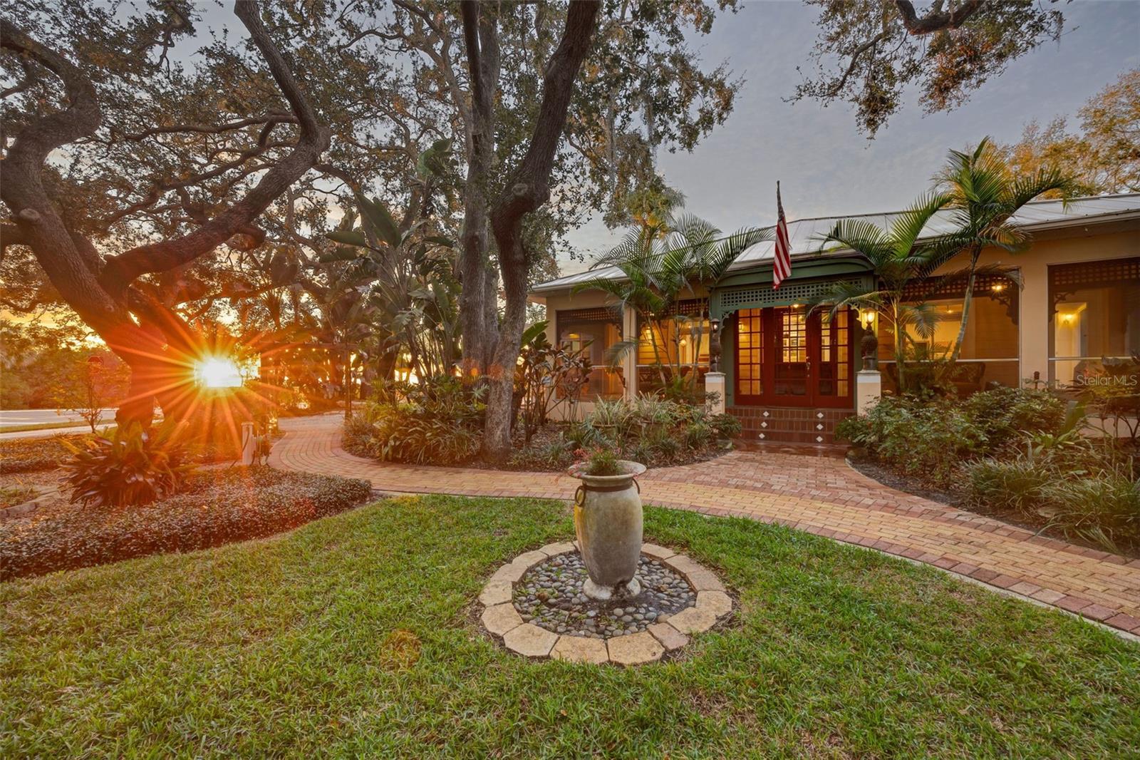 Image 8 of 84 For 1407 Bayshore Drive