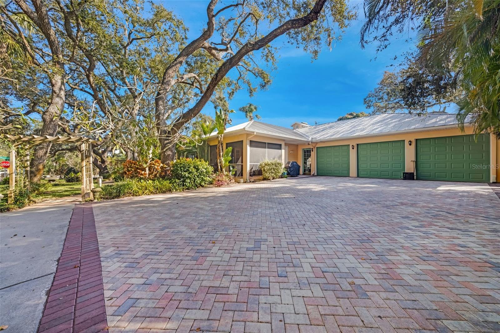 Image 81 of 84 For 1407 Bayshore Drive