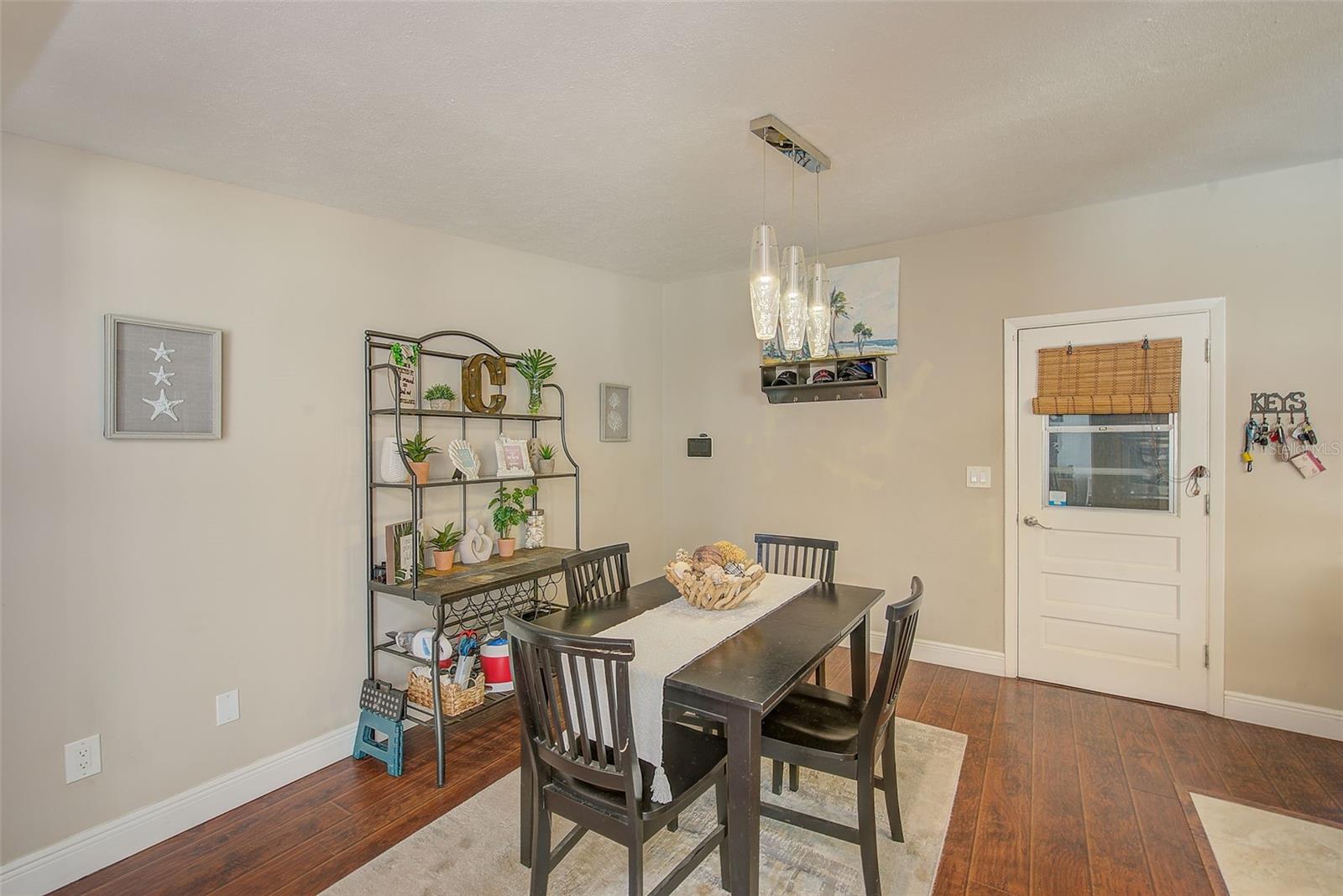 Image 11 of 40 For 2032 Gatewood Drive