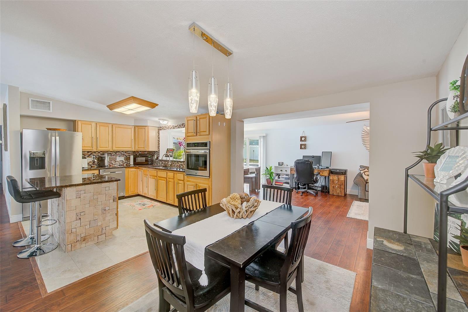 Image 12 of 40 For 2032 Gatewood Drive