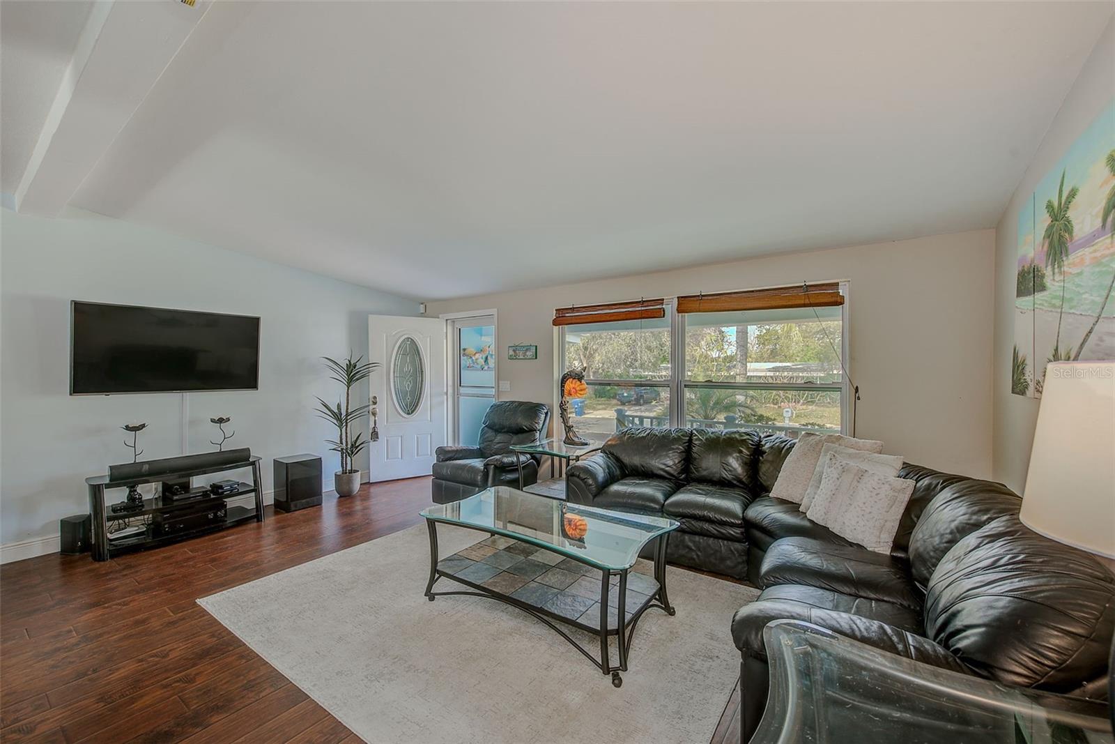 Image 4 of 40 For 2032 Gatewood Drive