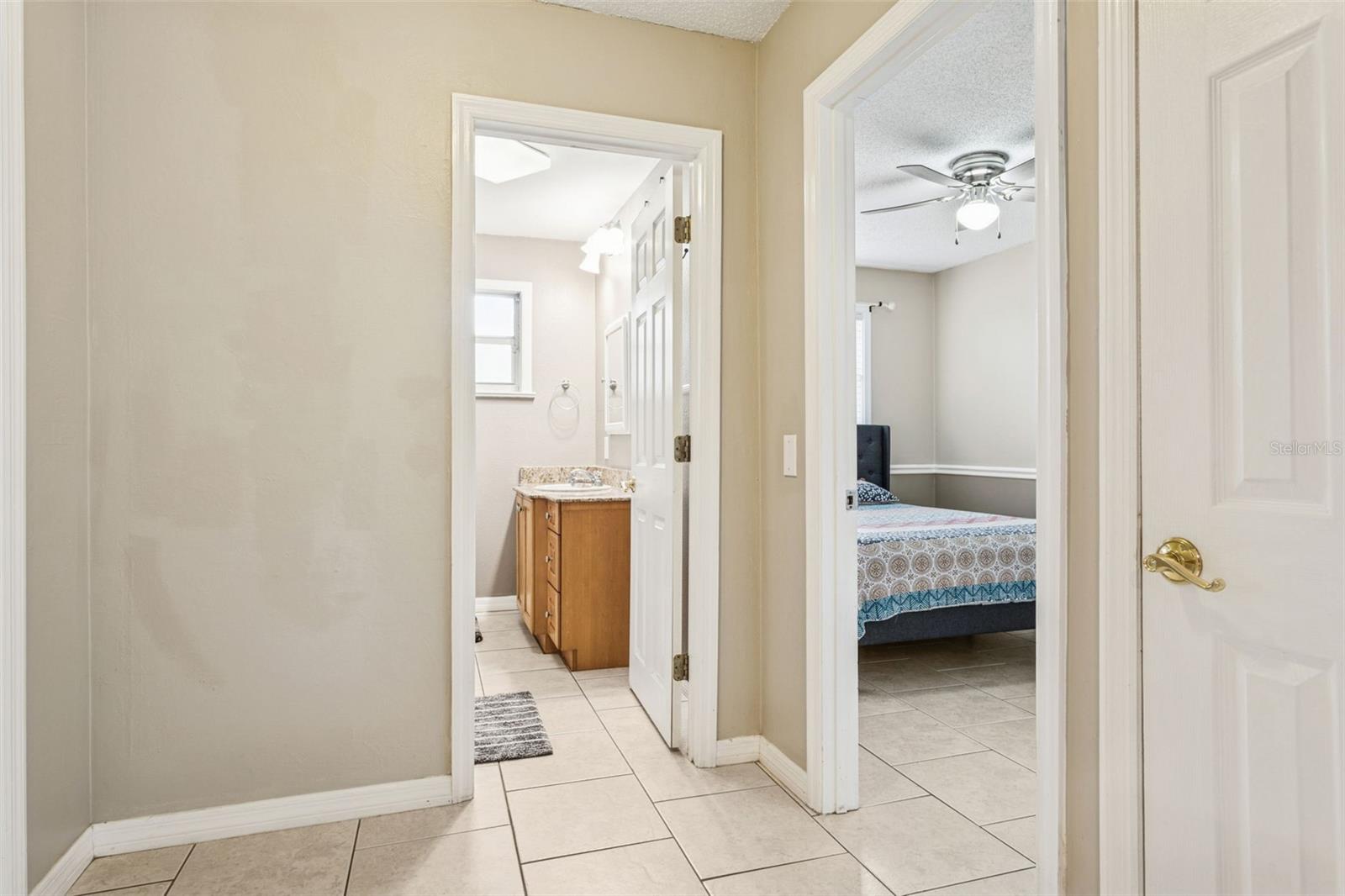 Listing photo id 10 for 11323 Marjory Avenue