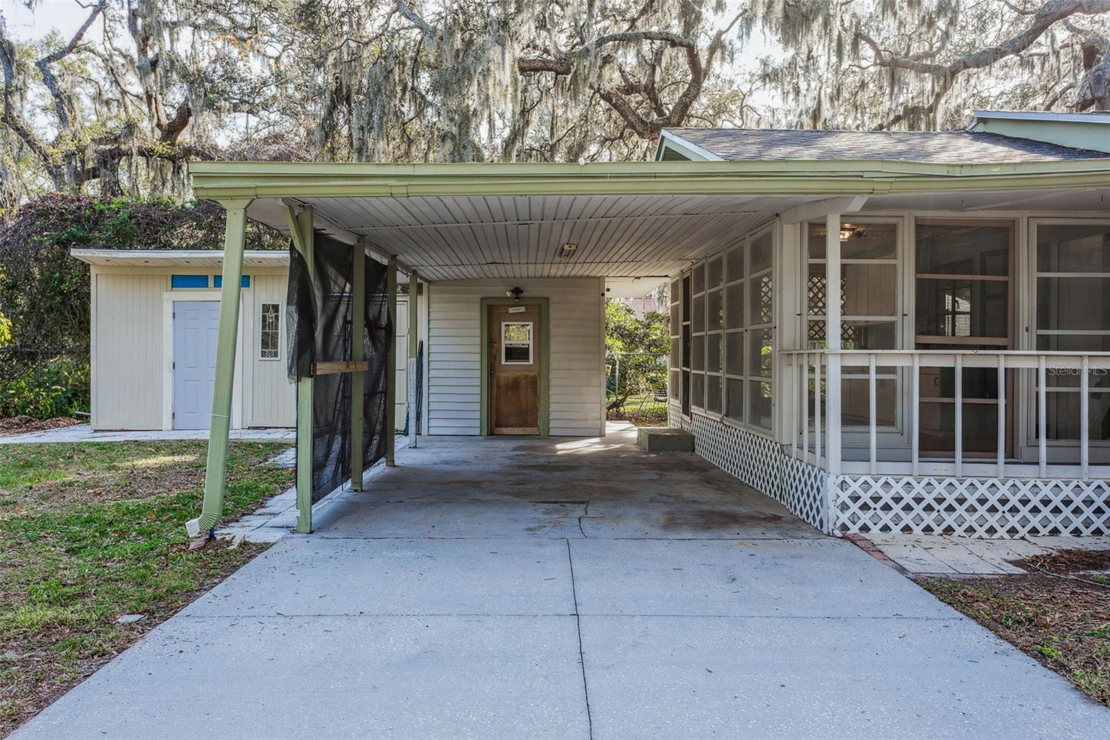 Listing photo id 17 for 11323 Marjory Avenue