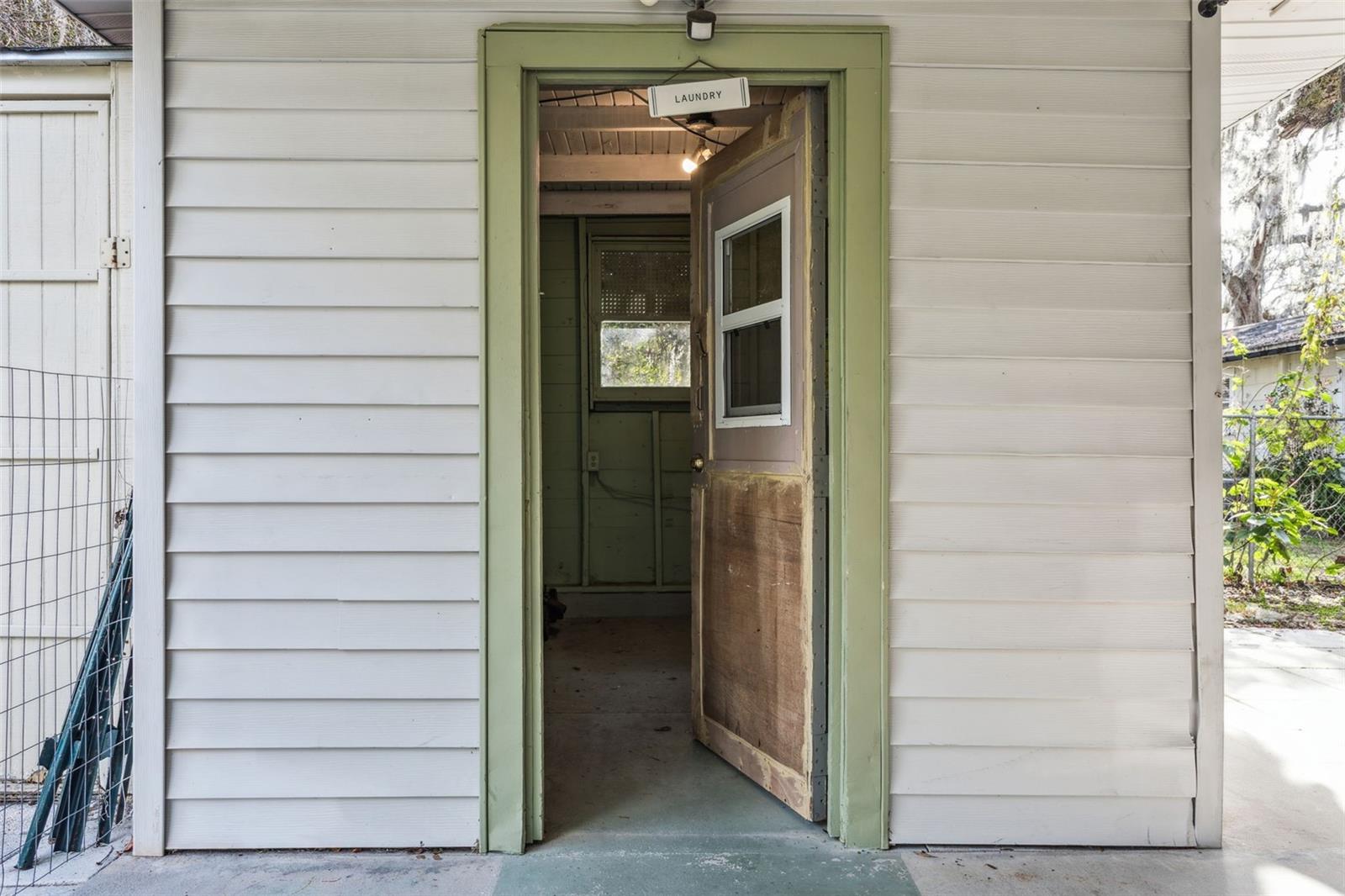 Listing photo id 18 for 11323 Marjory Avenue