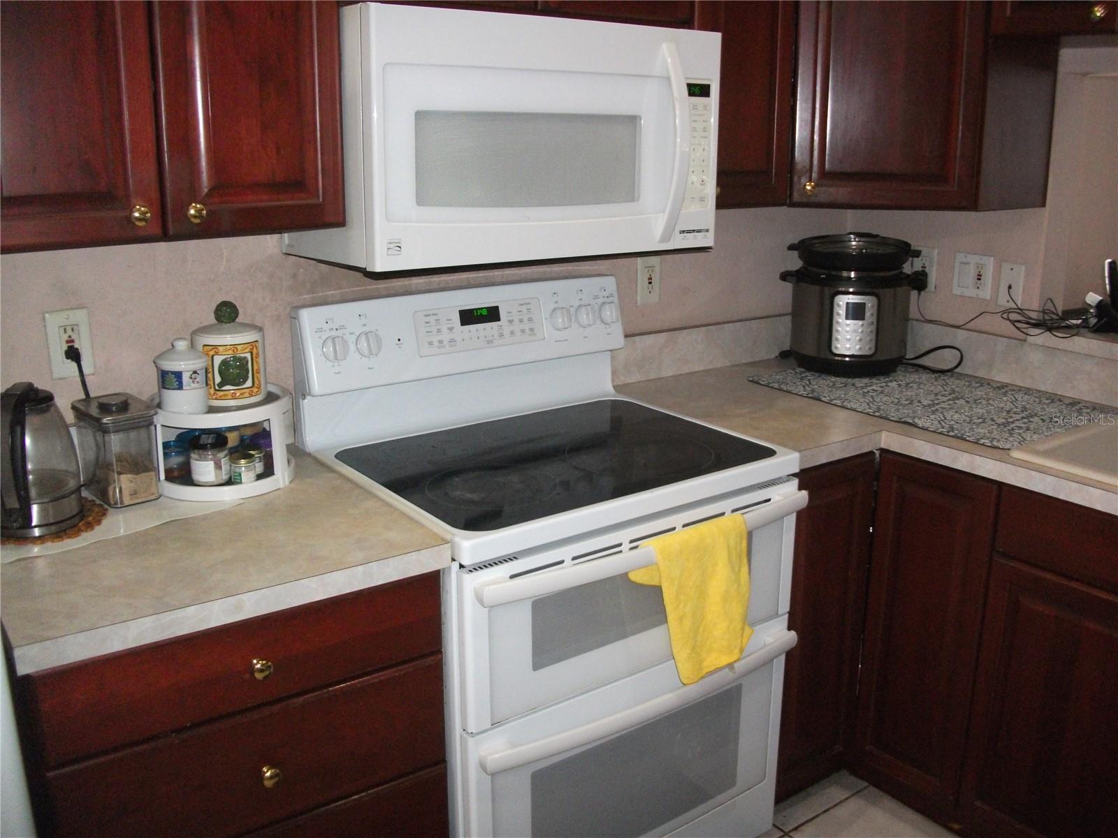 Image 10 of 24 For 913 Michele Circle