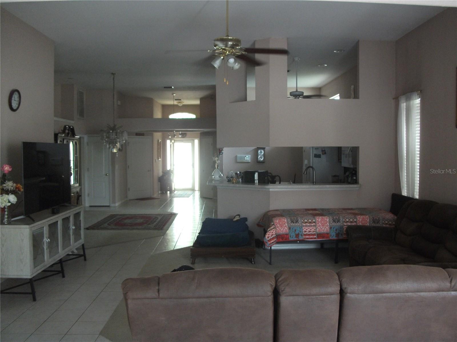 Image 5 of 24 For 913 Michele Circle