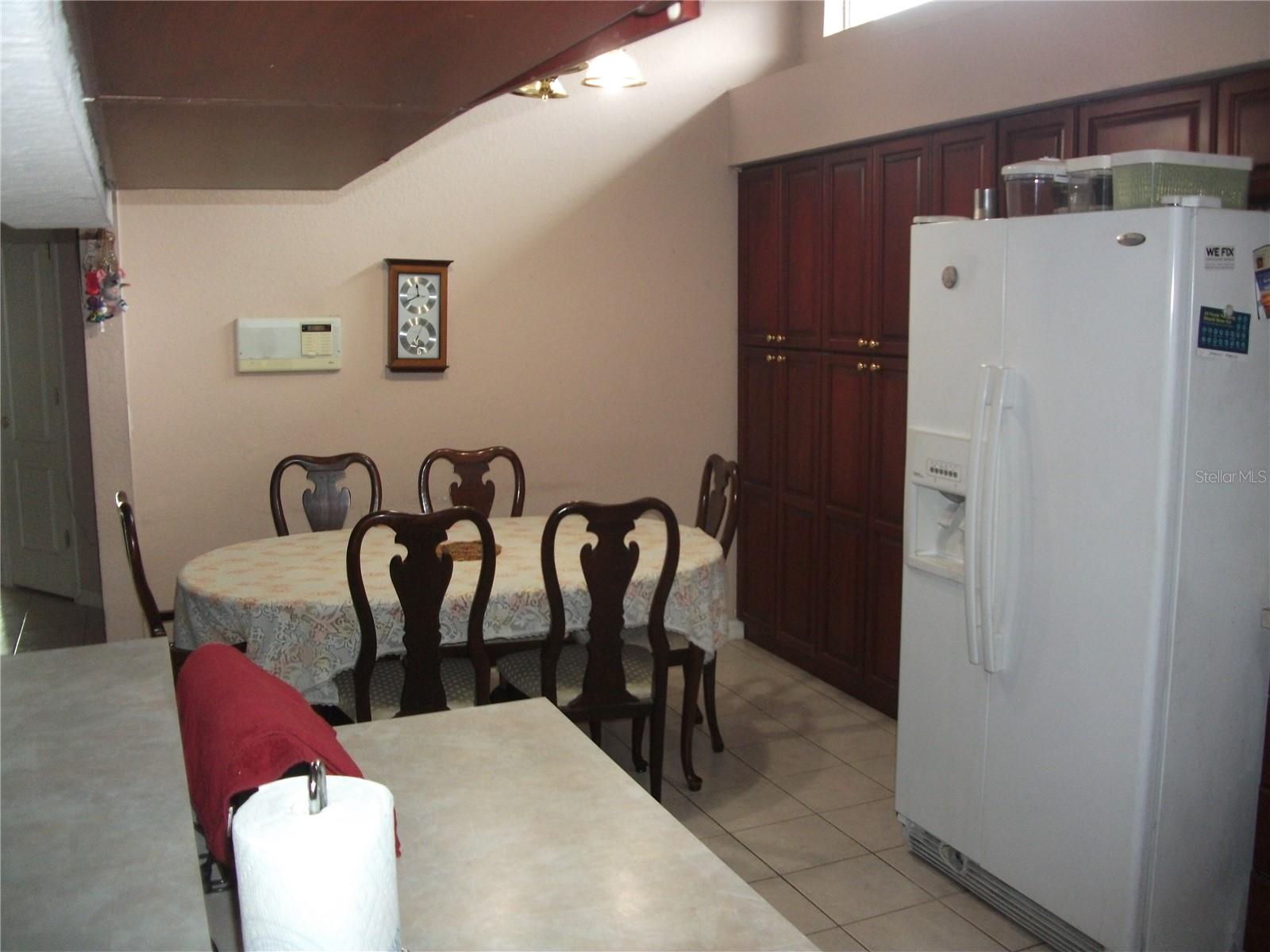 Image 8 of 24 For 913 Michele Circle