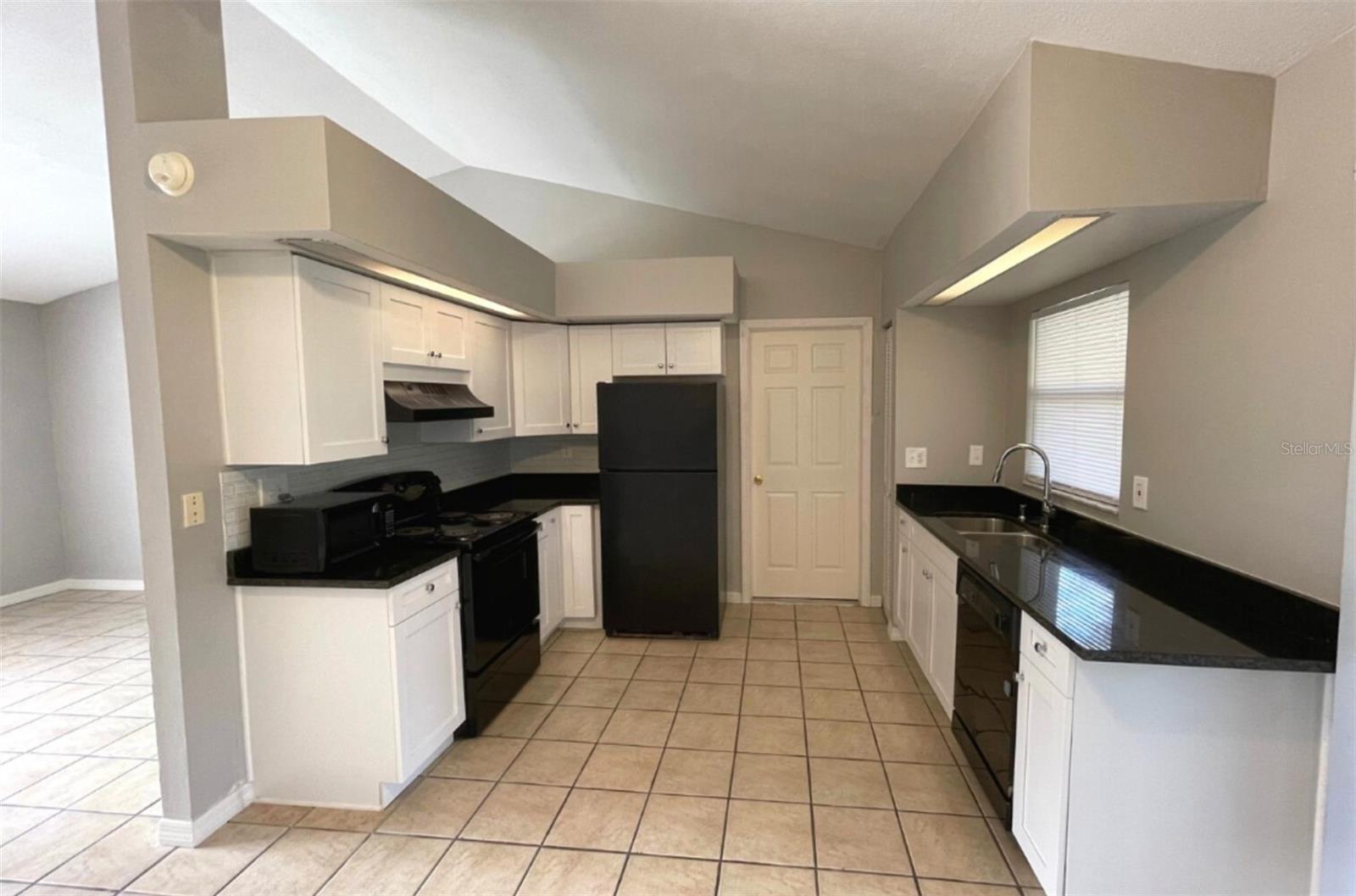 Image 3 of 15 For 305 Mormanno Way