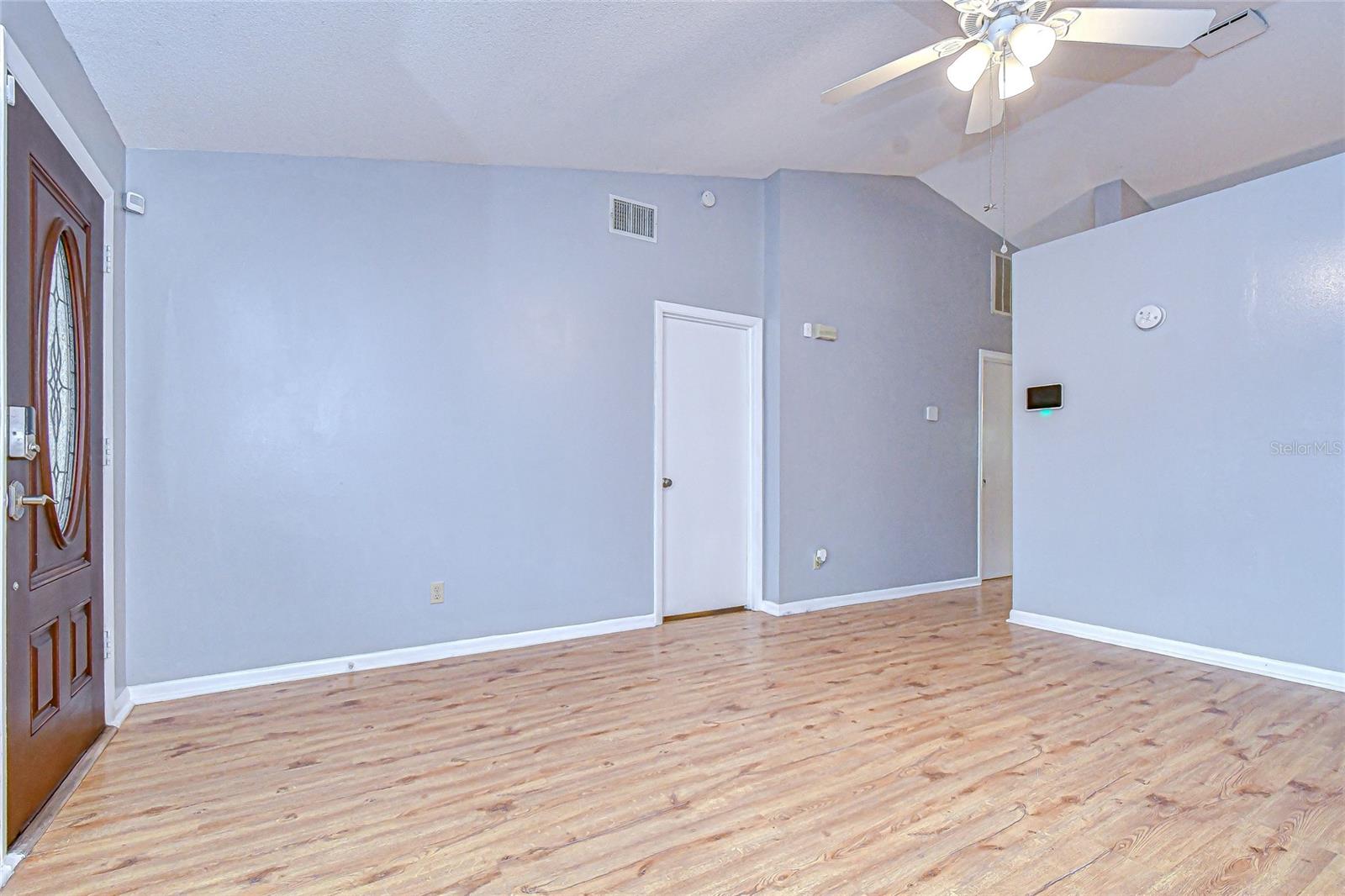 Image 6 of 27 For 4739 Silver Circle