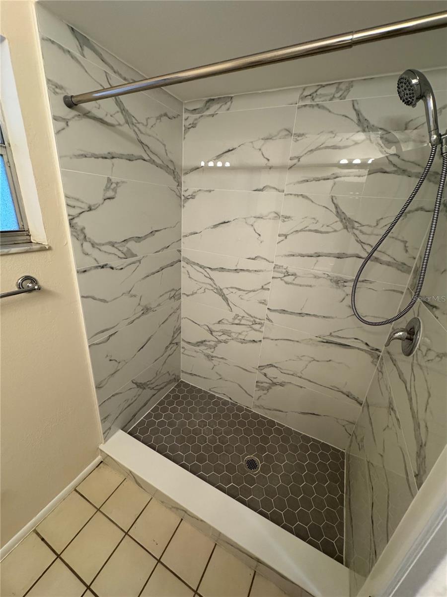 Image 12 of 19 For 1904 Peppertree Drive