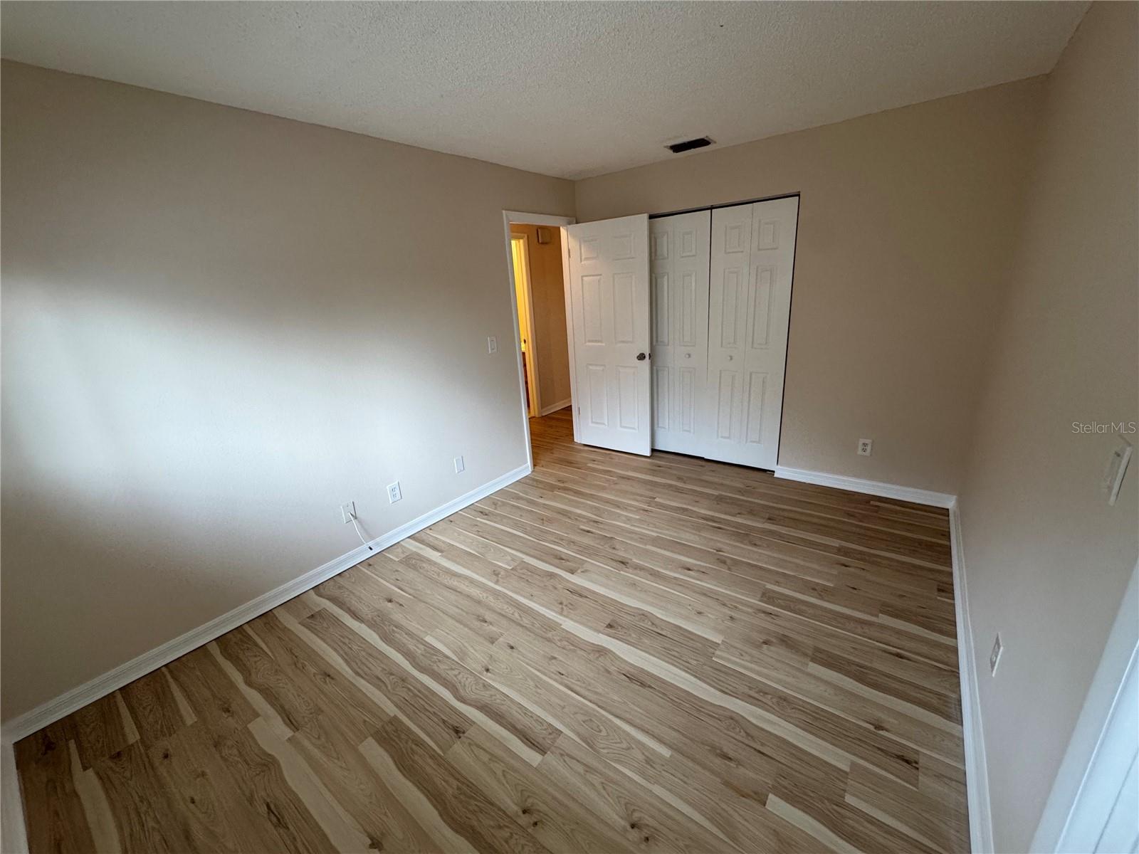 Image 13 of 19 For 1904 Peppertree Drive