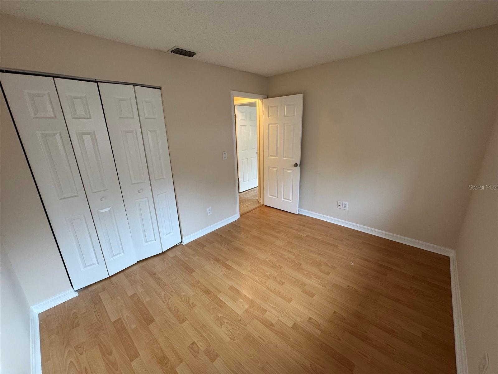 Image 16 of 19 For 1904 Peppertree Drive