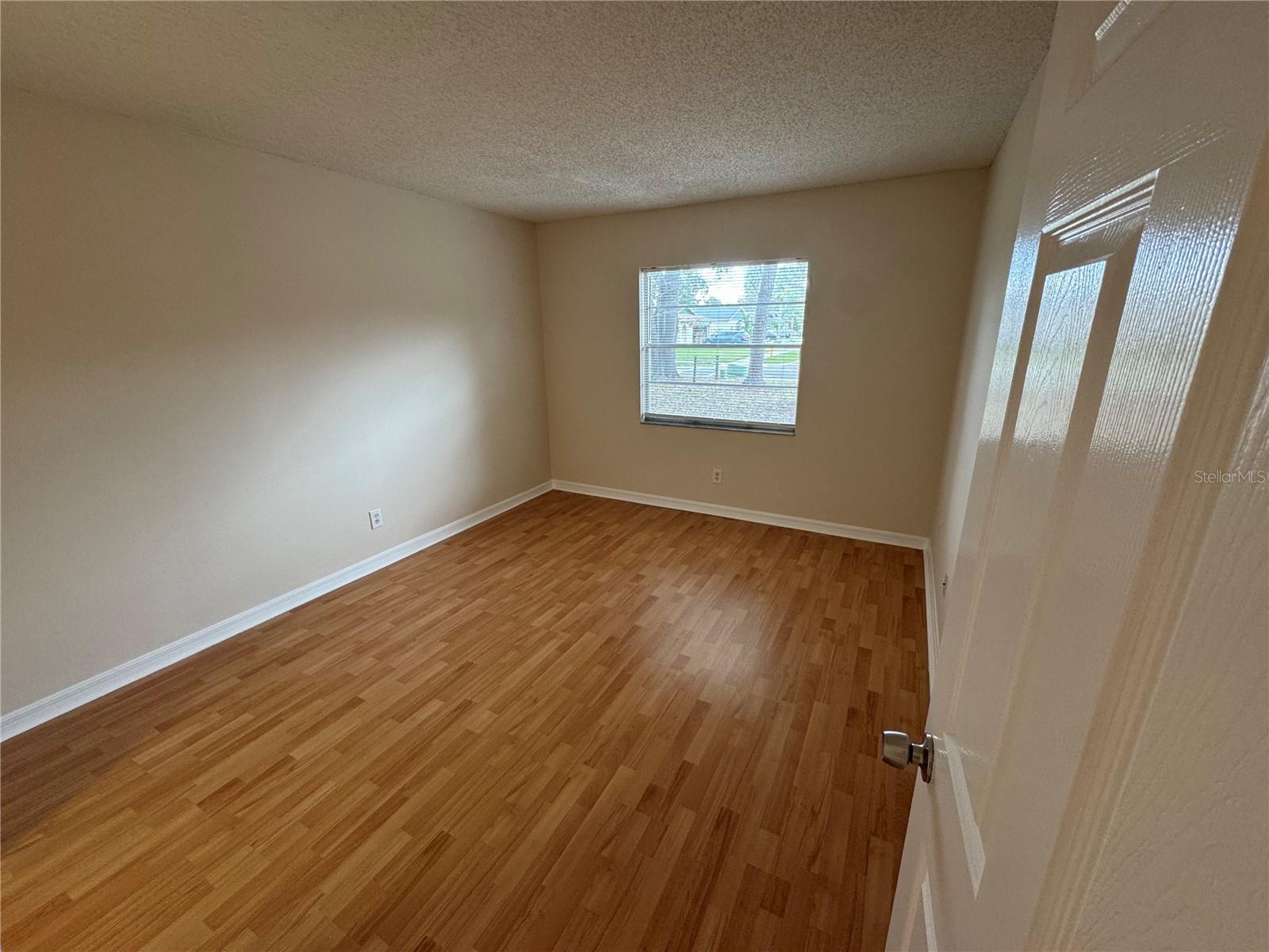 Image 9 of 19 For 1904 Peppertree Drive