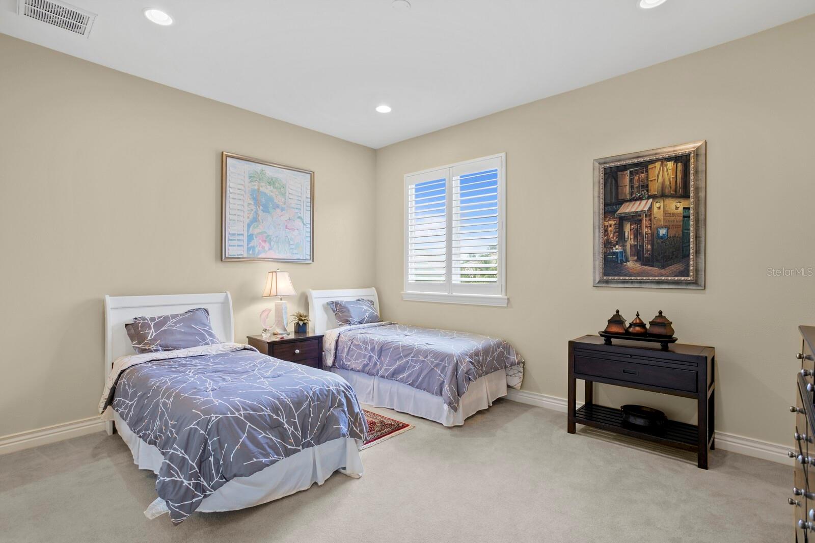 Image 39 of 46 For 16627 Sedona De Avila