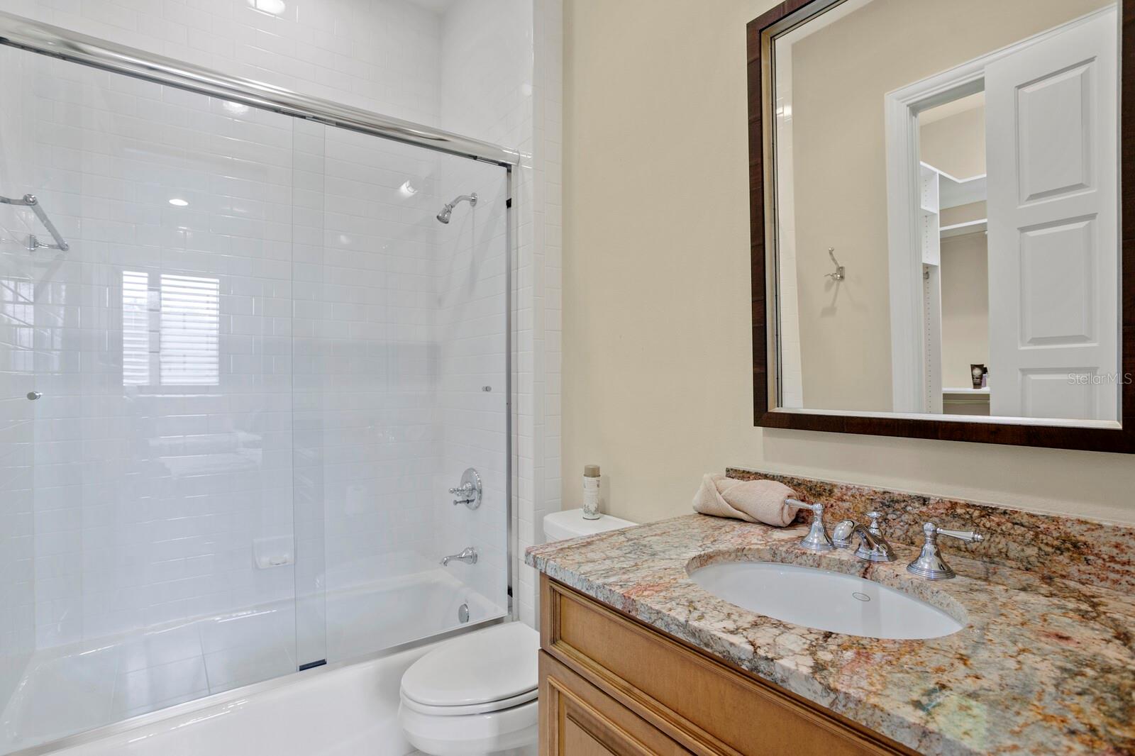 Image 40 of 46 For 16627 Sedona De Avila