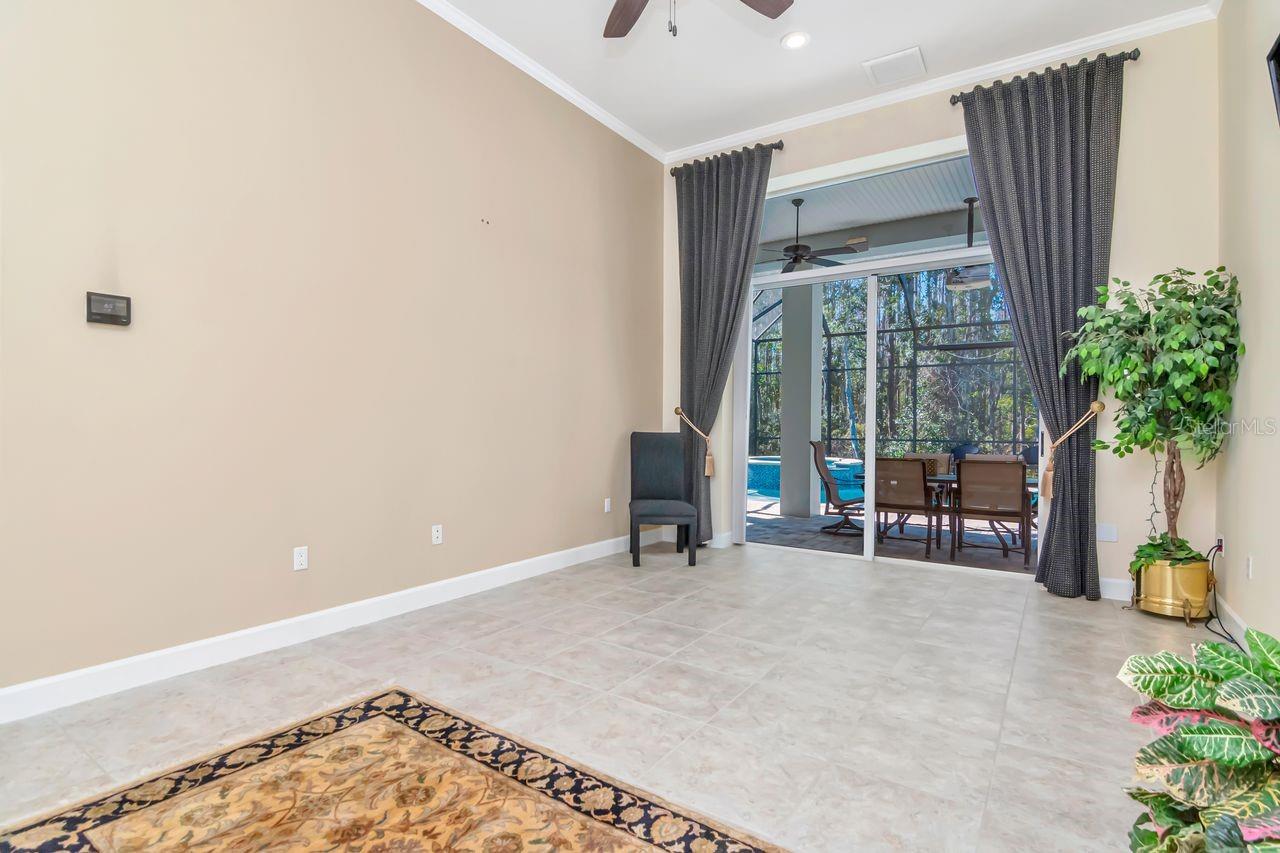 Image 21 of 62 For 18916 Saint Laurent Drive