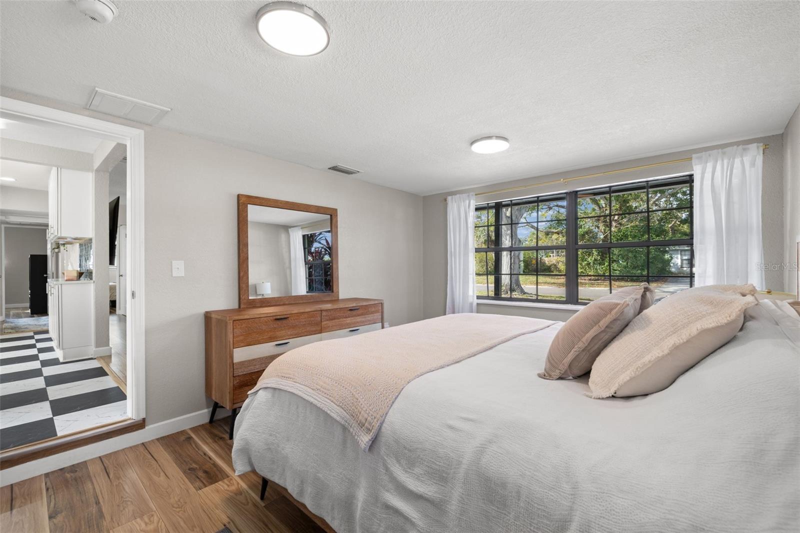 Image 12 of 27 For 3301 55th Street N