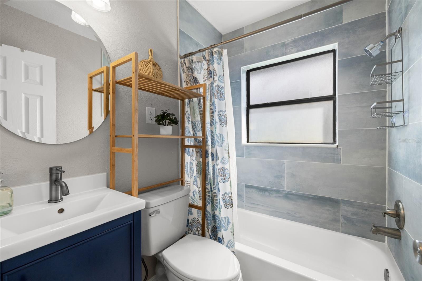 Image 19 of 27 For 3301 55th Street N