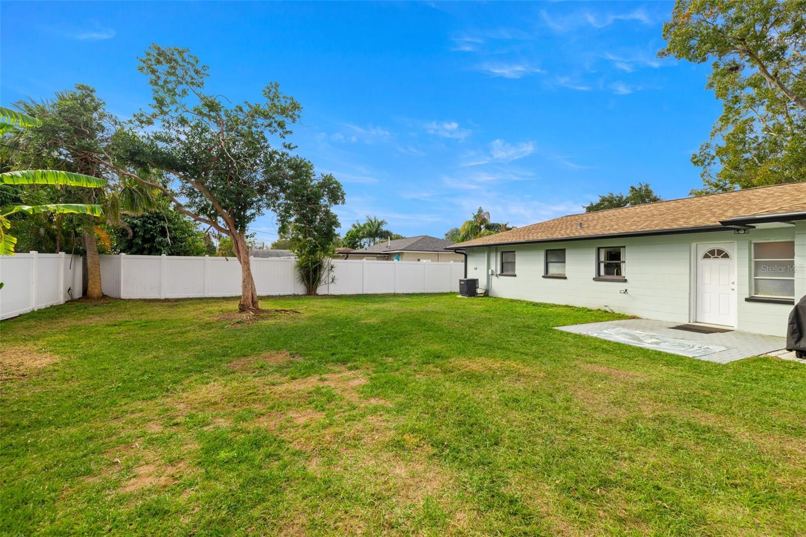 Image 23 of 27 For 3301 55th Street N